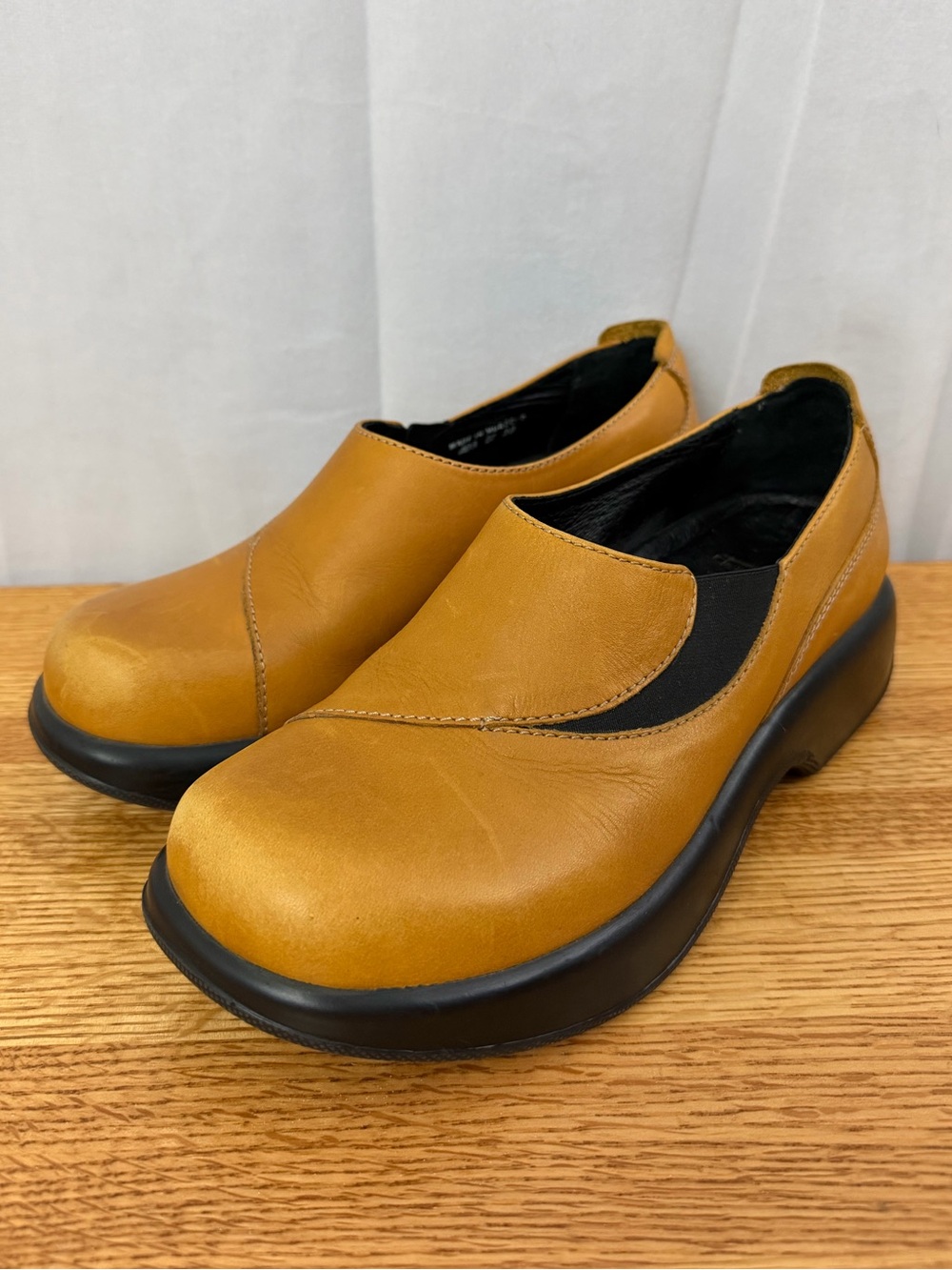 Dansko Jocelyn Leather Clogs Womens Size 38/7.5